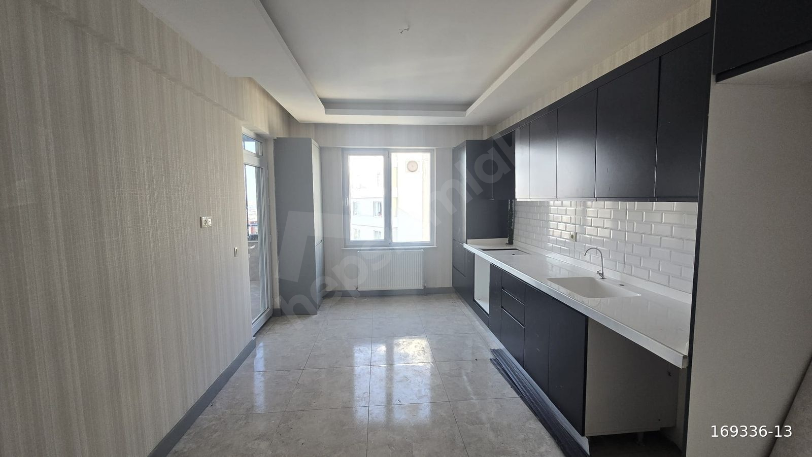 BEYKENTİN GİRİSİ MÜKEMMEL KONUMDA LÜKS 3+1 DAİRE