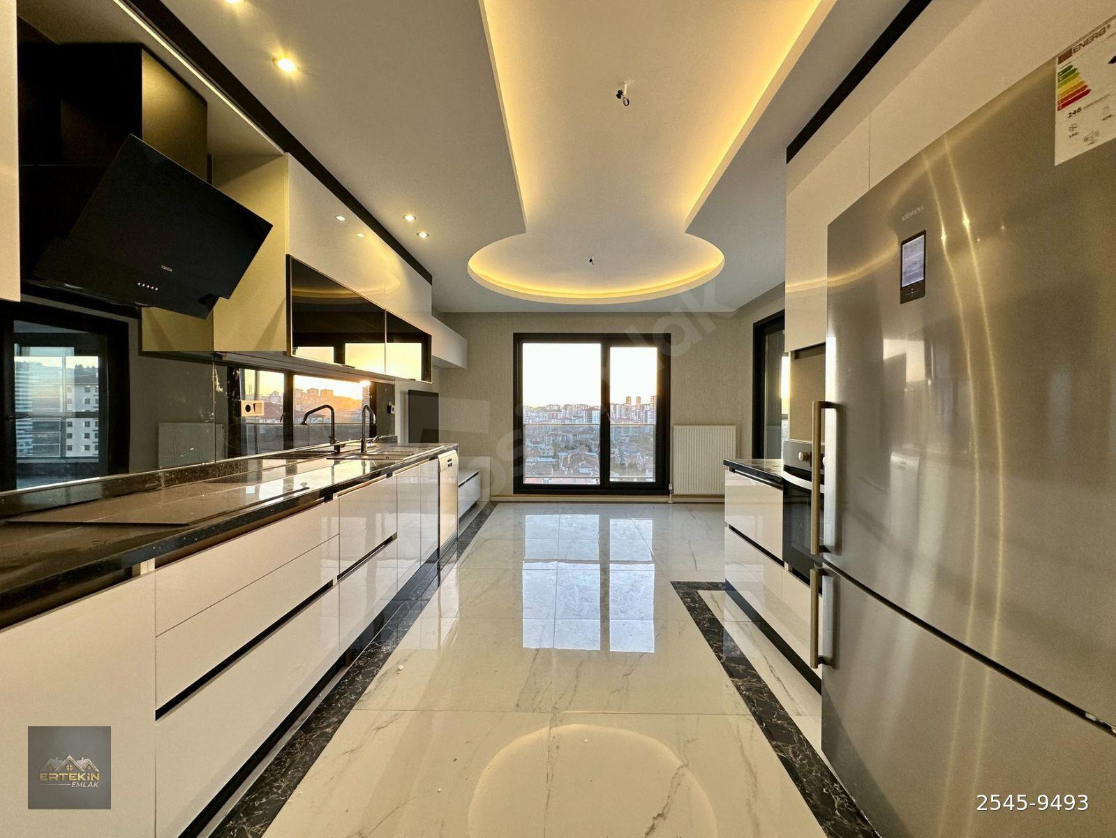 ERTEKİN EMLAK'TAN PURSAKLAR'DA ULTRA LÜKS SİTE'DE MODERN YAPISI İLE 4+1 DAİRE
