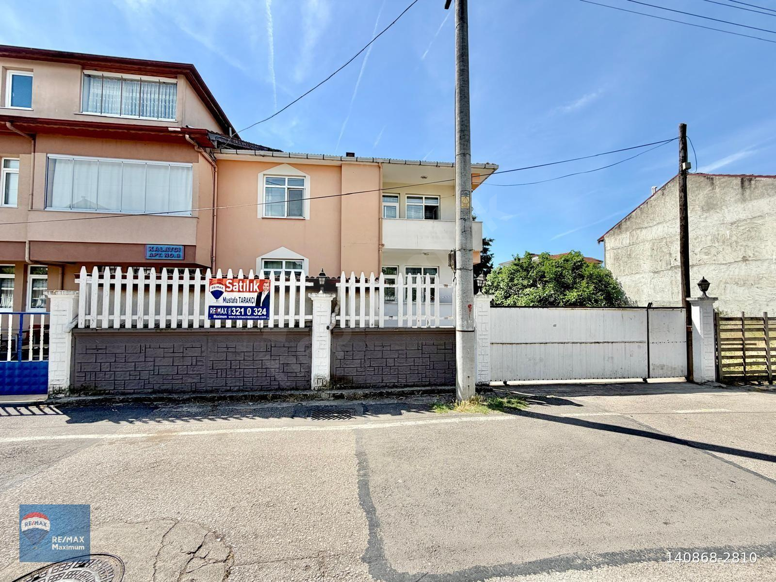 Başiskele'de 204m² Arsa Paylı Müstakil Bahçeli Satılık 3+1 Daire