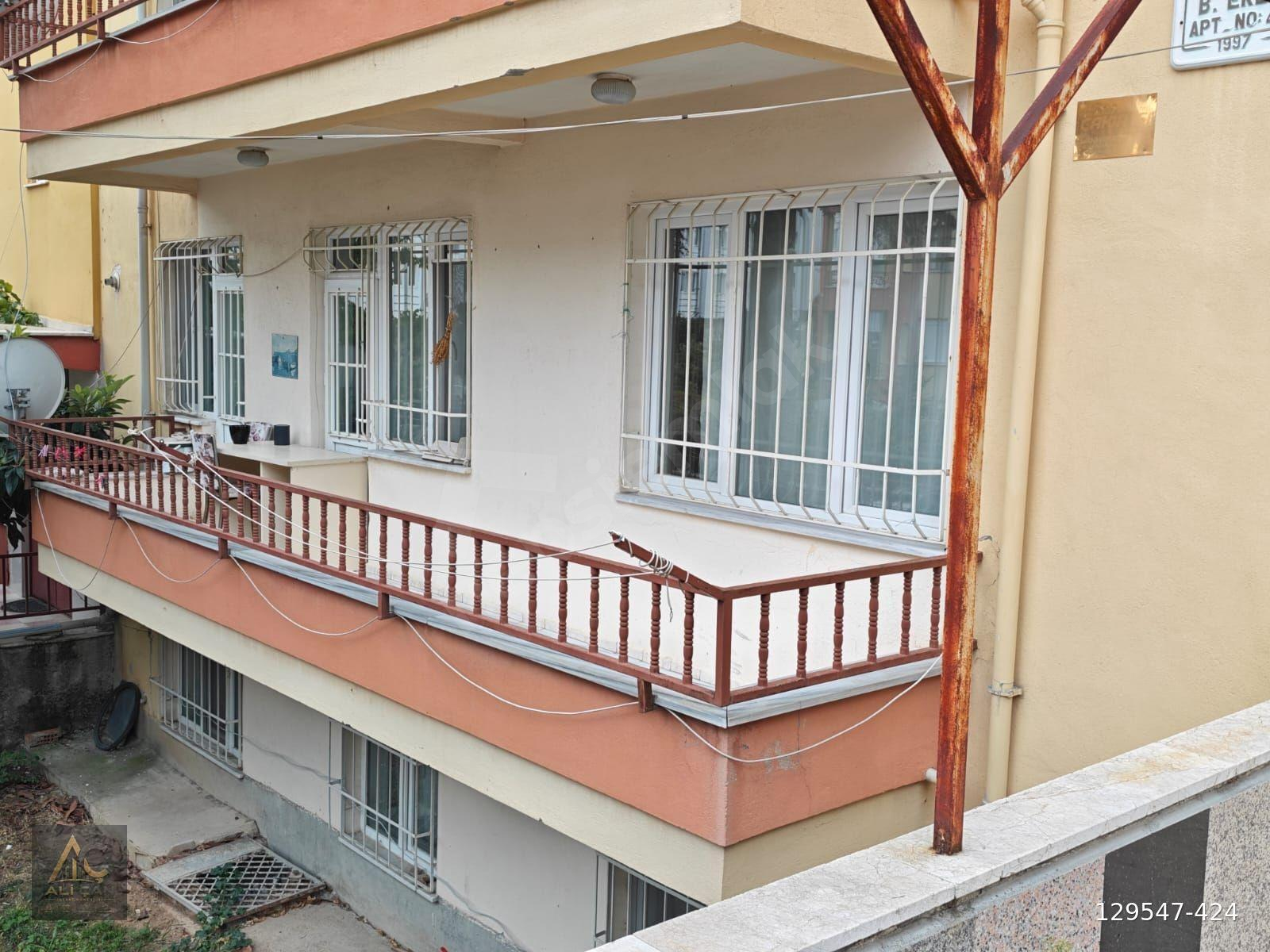 Cumartesi Pazarı Civarı Ara kat Geniş 3+1 Daire