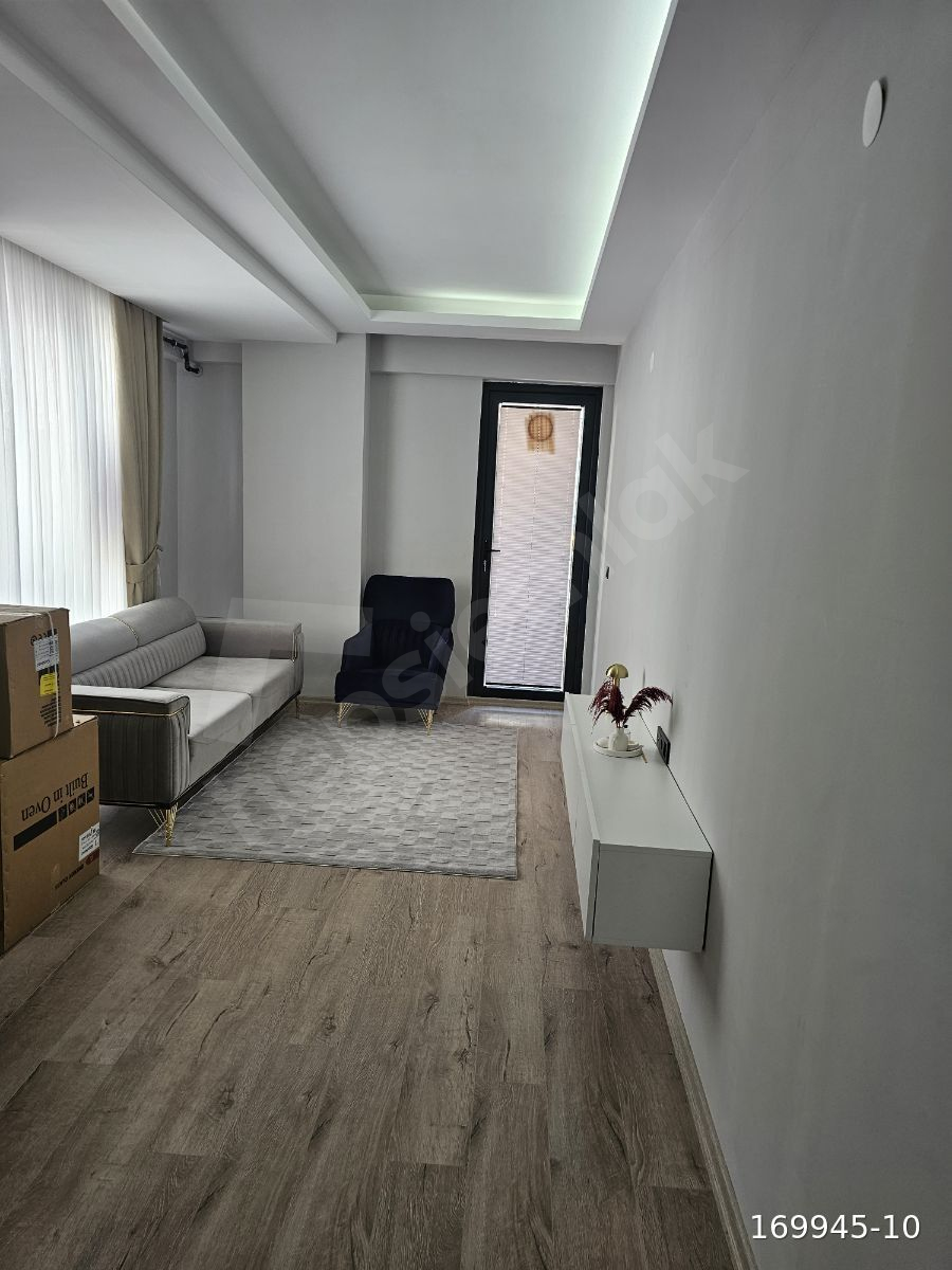 Pelitköy'de Sıfır KİRALIK 1+1 Daire: Tramvay Durağına 200mt