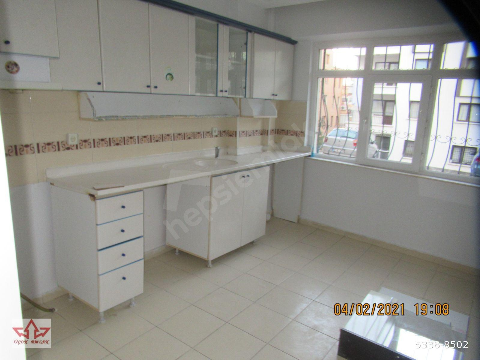 ÖVEÇLERDE KİRALIK DAİRE 3+1 YAN CEPHEDEN GİRİŞ KAT ÖZEL GİRİŞİ VAR GÜNEY CEPHELİ