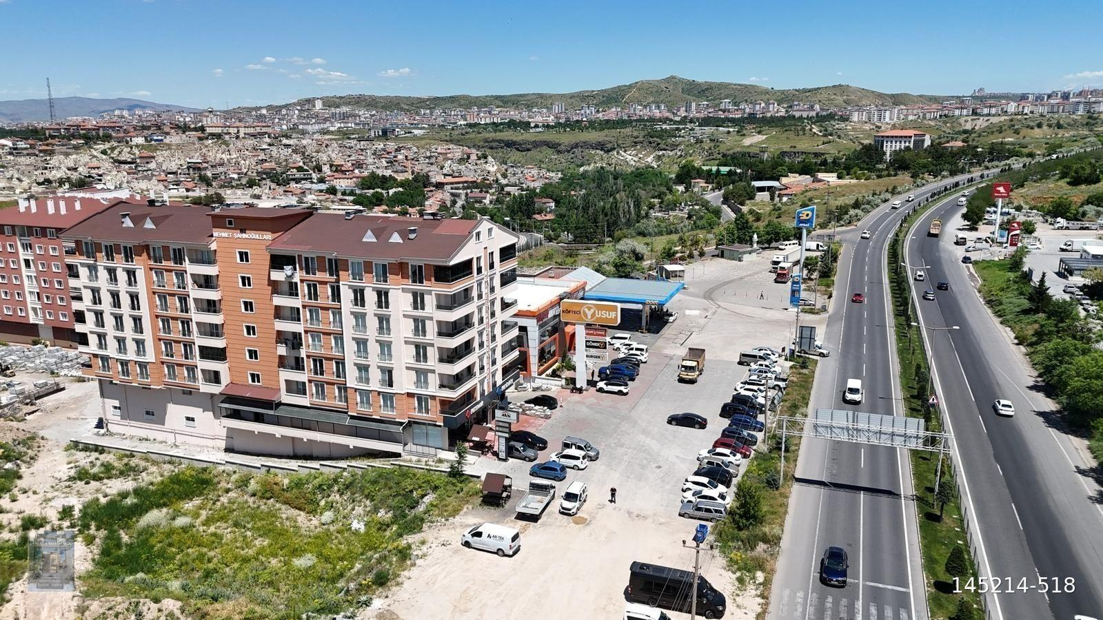 1 EMLAK'da Bahçelievler'de Manzaralı, Ana Yola Yakın satılık4+1