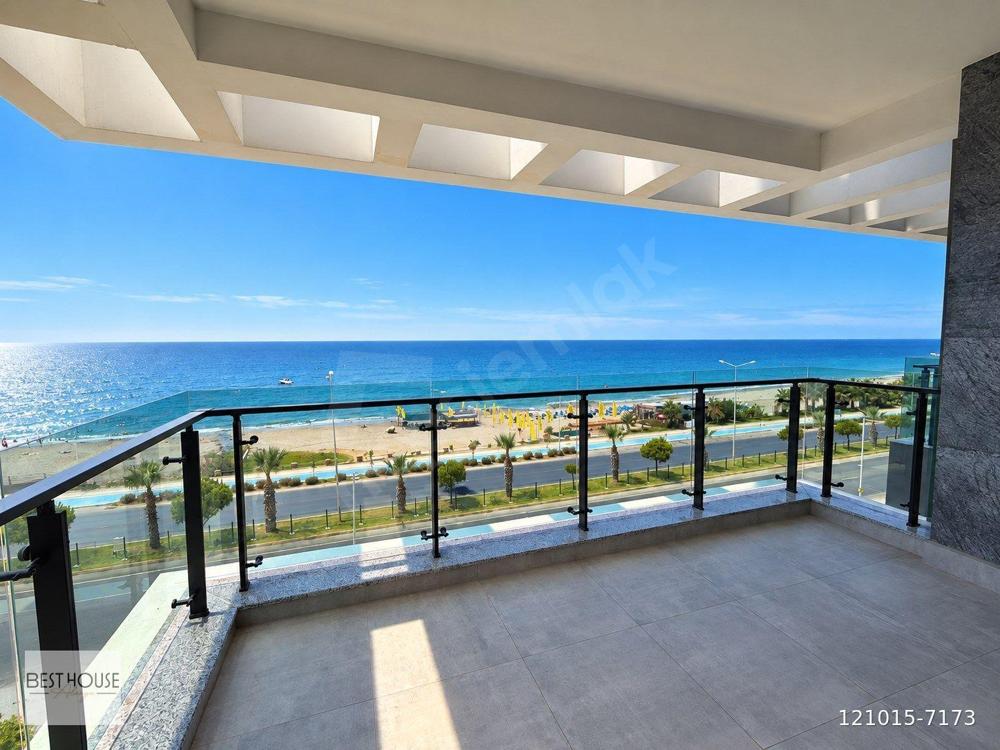 ALANYA MAHMUTLAR’DA DENİZE SIFIR ÖN CEPHE PANORAMİK DENİZ MANZARALI 2+1 DAİRE