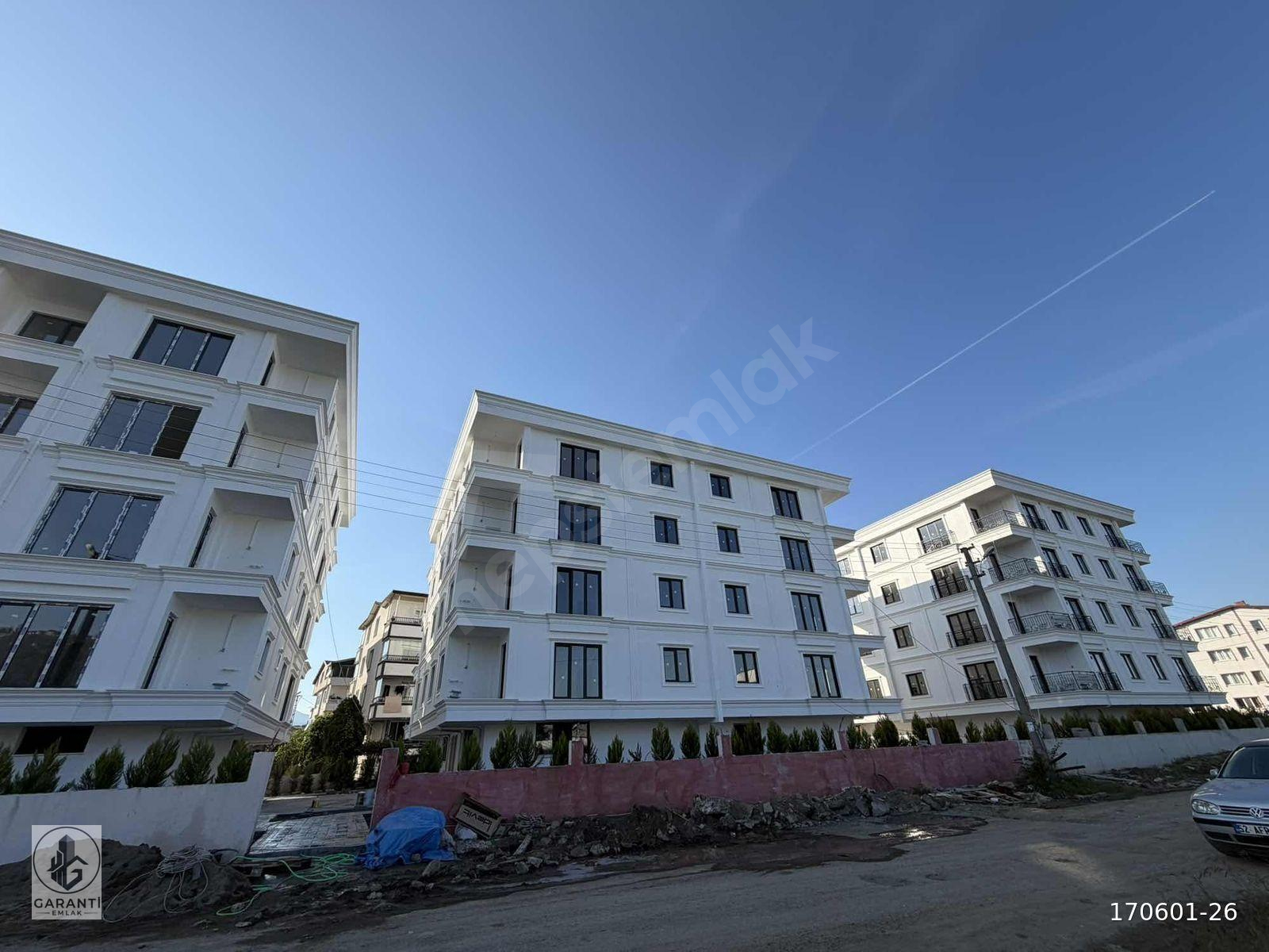 KUMBAŞINDA HAVUZLU 88 m2 2. KAT ANAHTAR TESLİMİ DAİRE SATILIK