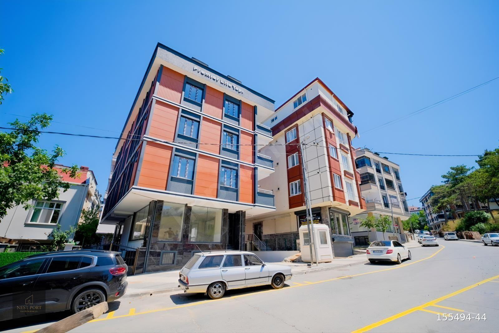 Metroya 8 Dakika | Ön Cephe Manzaralı 3+1