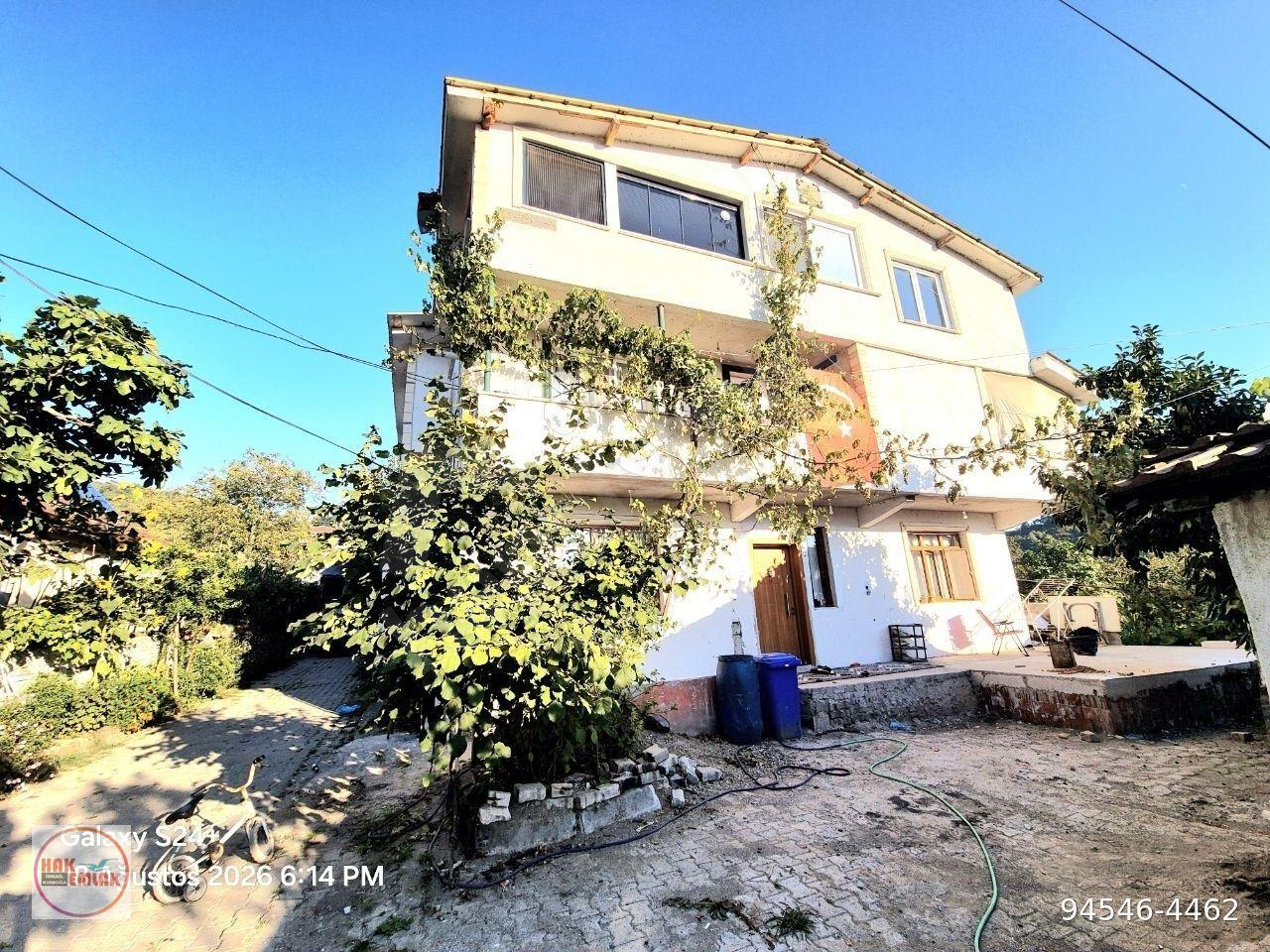 Hak Emlaktan Gürcü Çiftlik Mahallesinde Kiralık 4+1 Dublex Daire