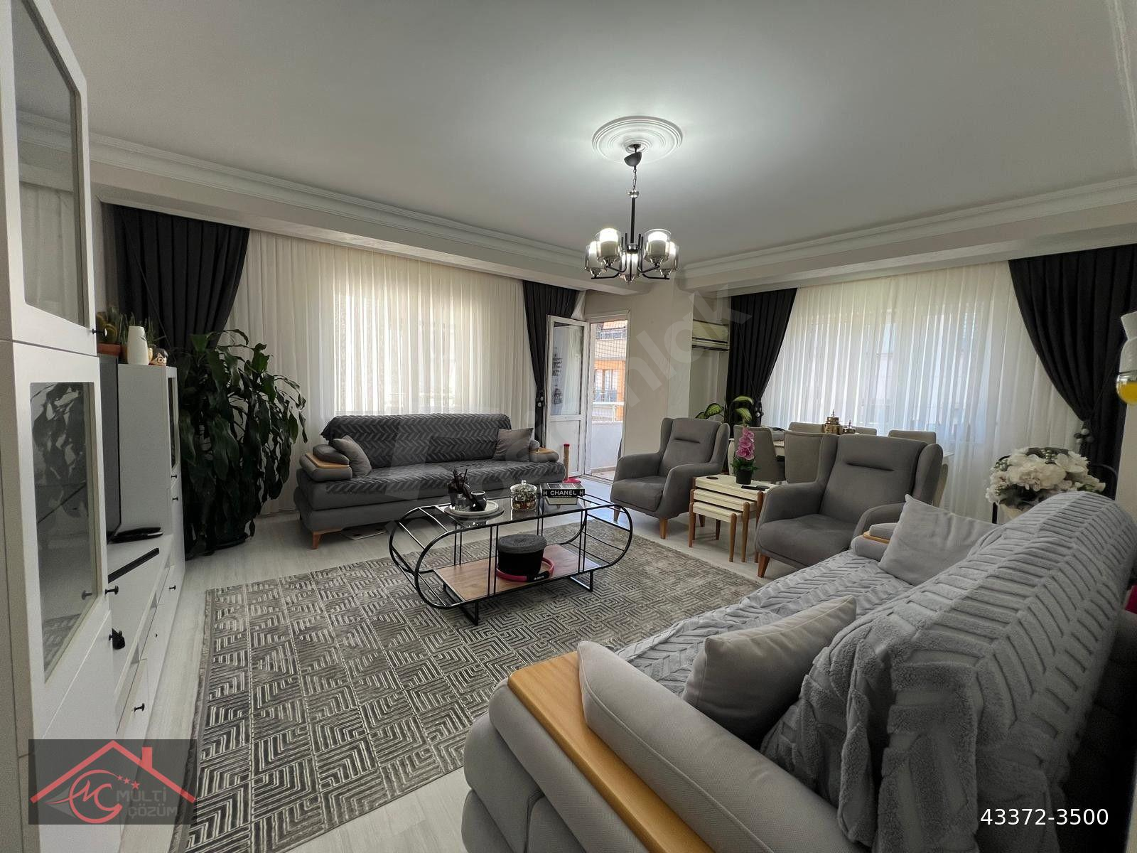 Yenibosna Zafer mahallesinde butik site içinde satılık 4+2 dubleks daire kapalı otoparklı