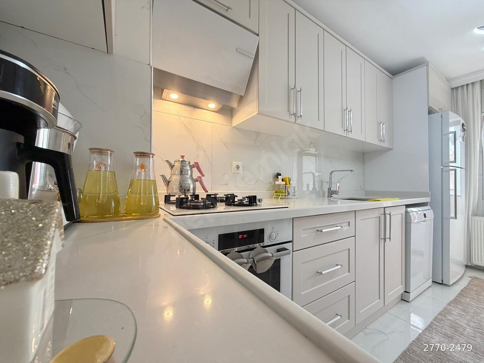 NUR EMLAK'TAN BAŞAK'TA KATTA FULL YAPILI KİLERLİ 3+1 DAİRE