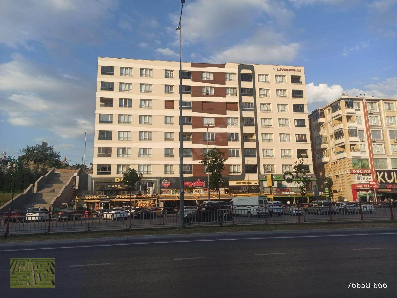 SATILIK DAİRE YEŞİL MAHALLE MEYDANI ANA CADDE ÜZERİ