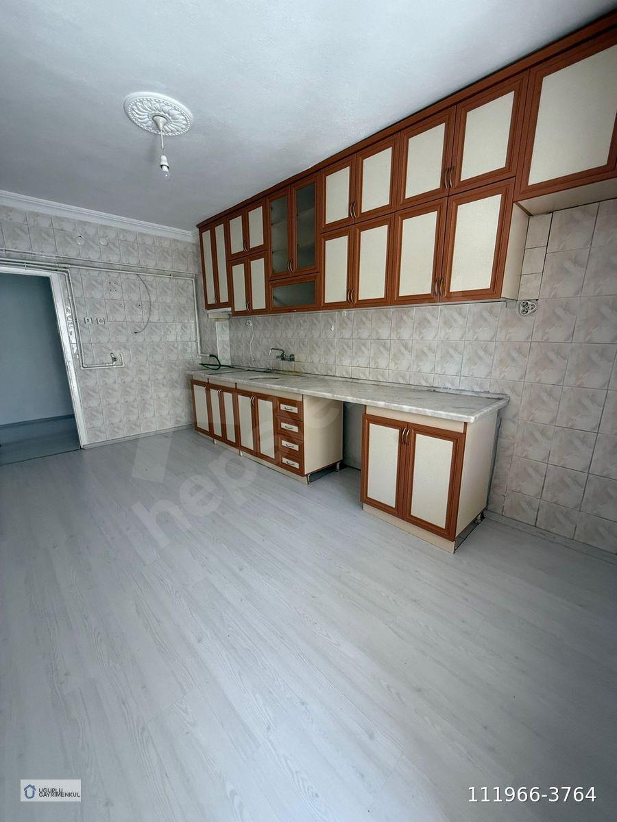 Şehitlik Mahallesi'nde kiralık 3+1 Daire, 140m², Merkezi Konum