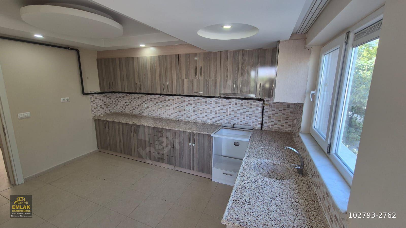 FARK20'DEN ADALET'TE 165 M2 3+1 ARAKAT 3 BALKONLU KİRALIK DAİRE