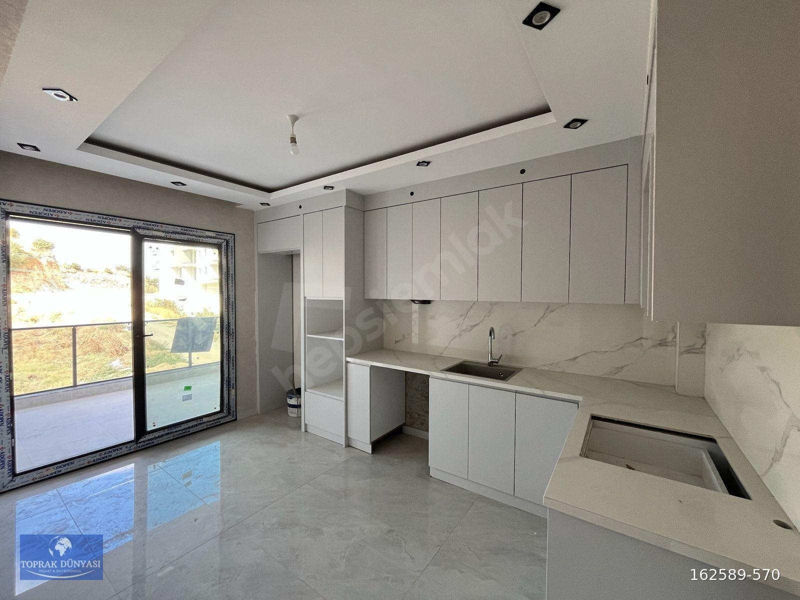 ÇAKMAKTA EBEVEYN BANYOLU,PANJURLU SATILIK 3+1 SIFIR DAİRE
