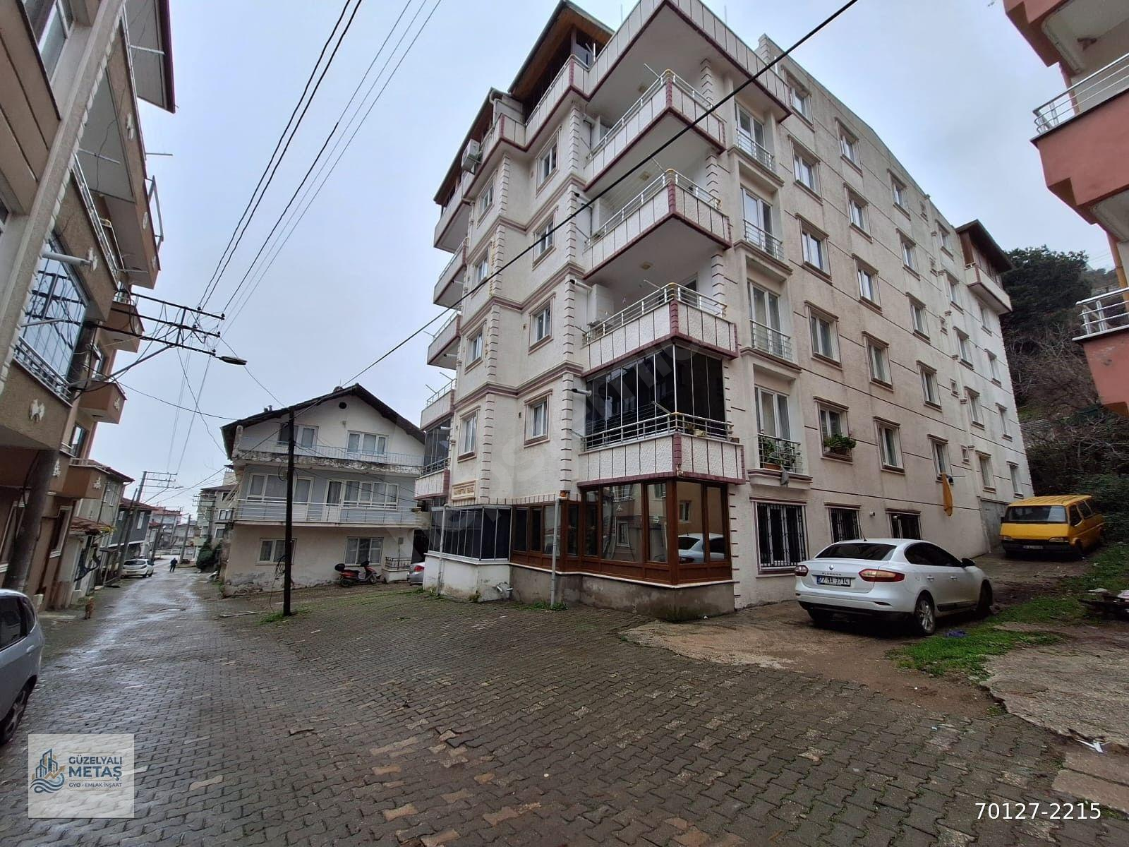 YALOVA ESENKÖYDE SATILIK 2+1 90M2 DENİZE 100M ASANSÖR ORTA KAT LÜX DAİRE