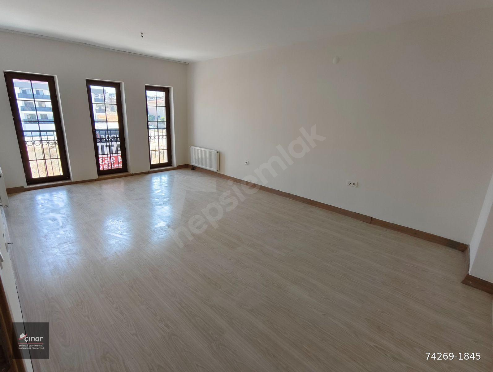 CADDE ÜZERİ SİTE İÇERİSİNDE SATILIK 3+1 çınar emlaktan