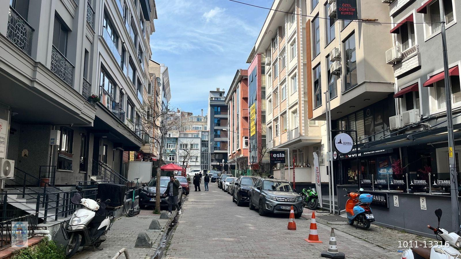 ALLALE SOKAKTA KENTSEL DÖNÜŞÜM ANLAŞMASI YAPILMIŞ 92M2 2+1