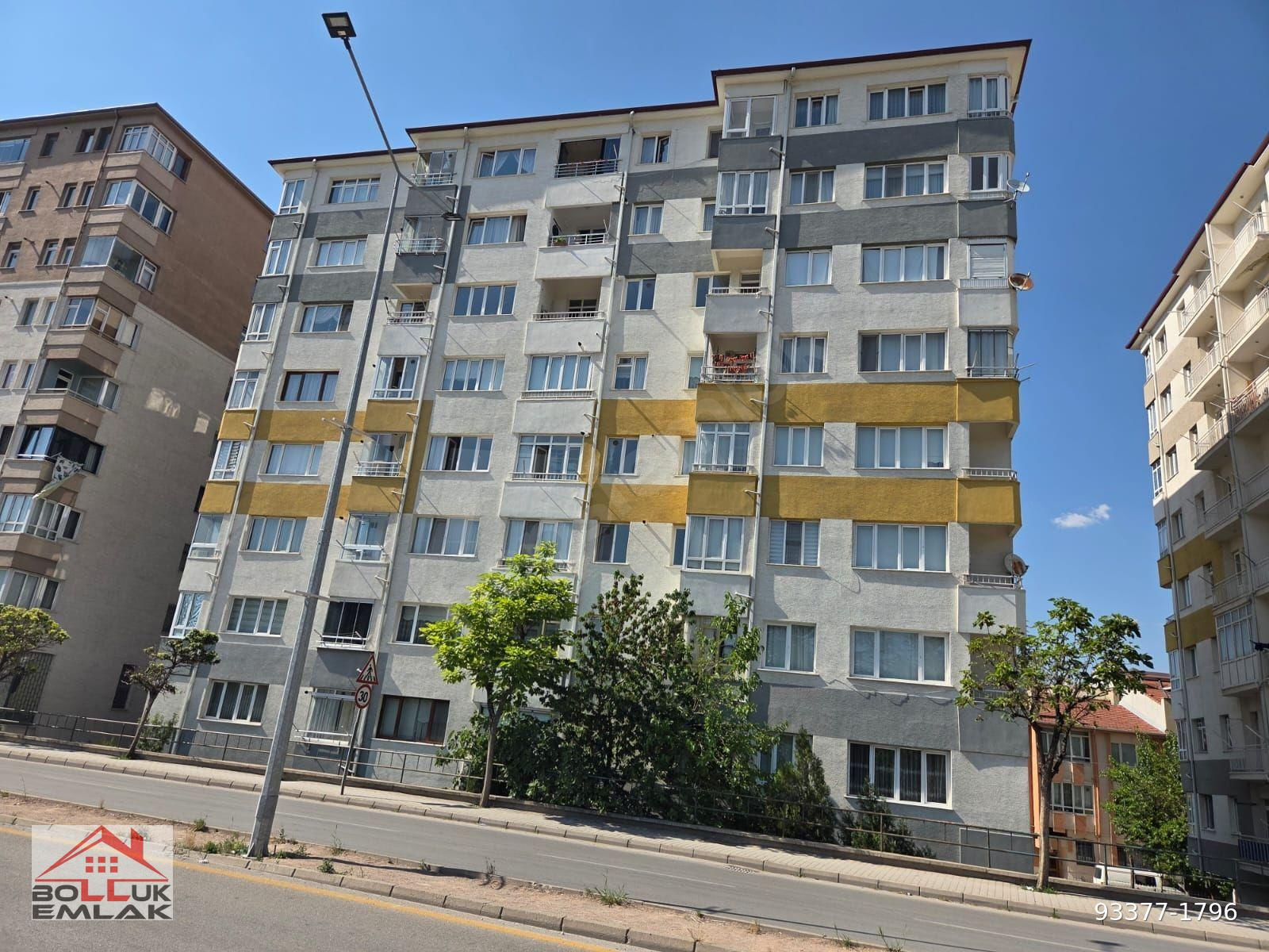 GÖKMEYDAN'DA CUMHURİYET BUL. TRAMWAY KARŞISINDA 3+1 GİRİŞ KAT