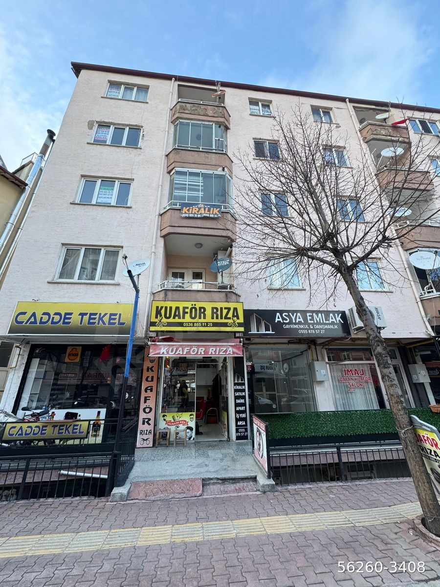 BURDUR MEYDANDA KİRALIK 3+1 ARA KAT DAİRE