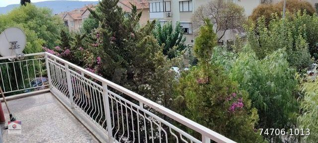 SEKANS'DAN BORNOVA ERZENE 110 M2 BAHÇELİ AZ KATLI 3+1