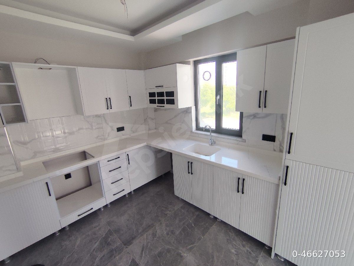 MİTHATPAŞA MAHALESİ LÜKS SATILIK DAİRE MERKEZİ YERDE ACİL SATILIK