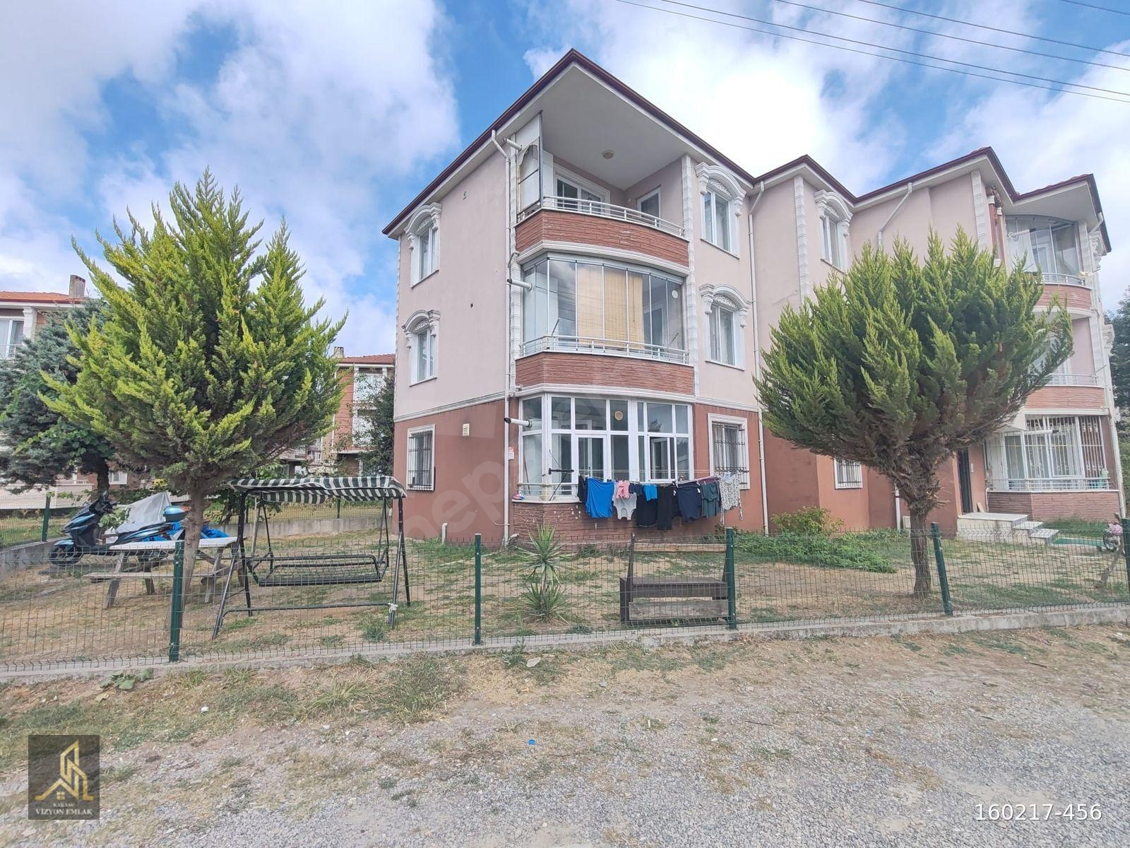 KARASU ÇARŞI MERKEZDE KREDİYE UYGUN YÜKSEK GİRİŞ MUTFAK AYRI 3+1