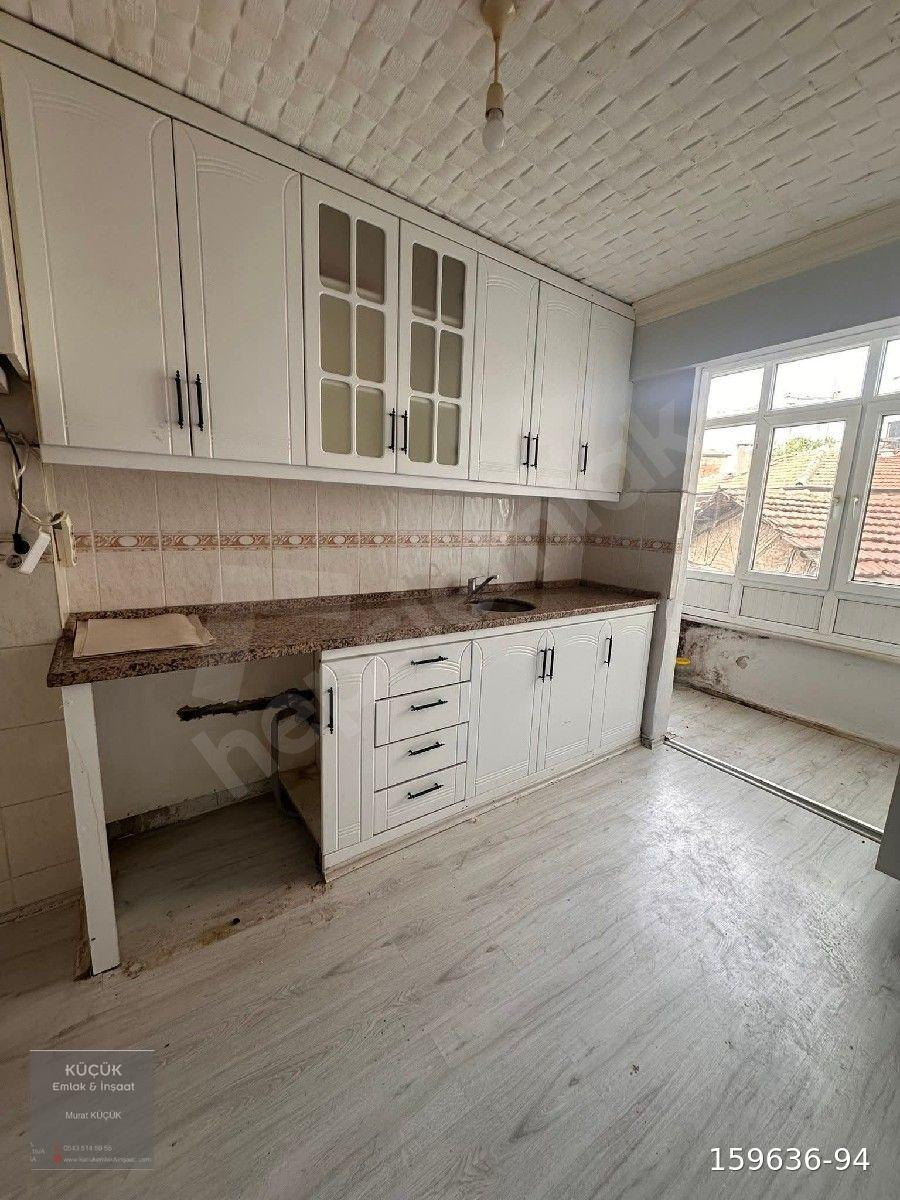 KÜÇÜK EMLAKTAN KİRALIK GEMLİK ÇARŞI MERKEZDE 3+1