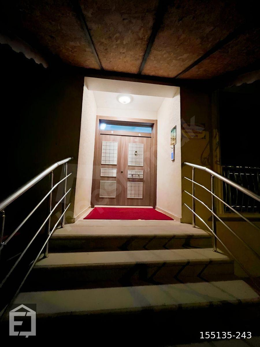 Cevher Dudayev'de Eşyalı 3+1 Kiralık Daire
