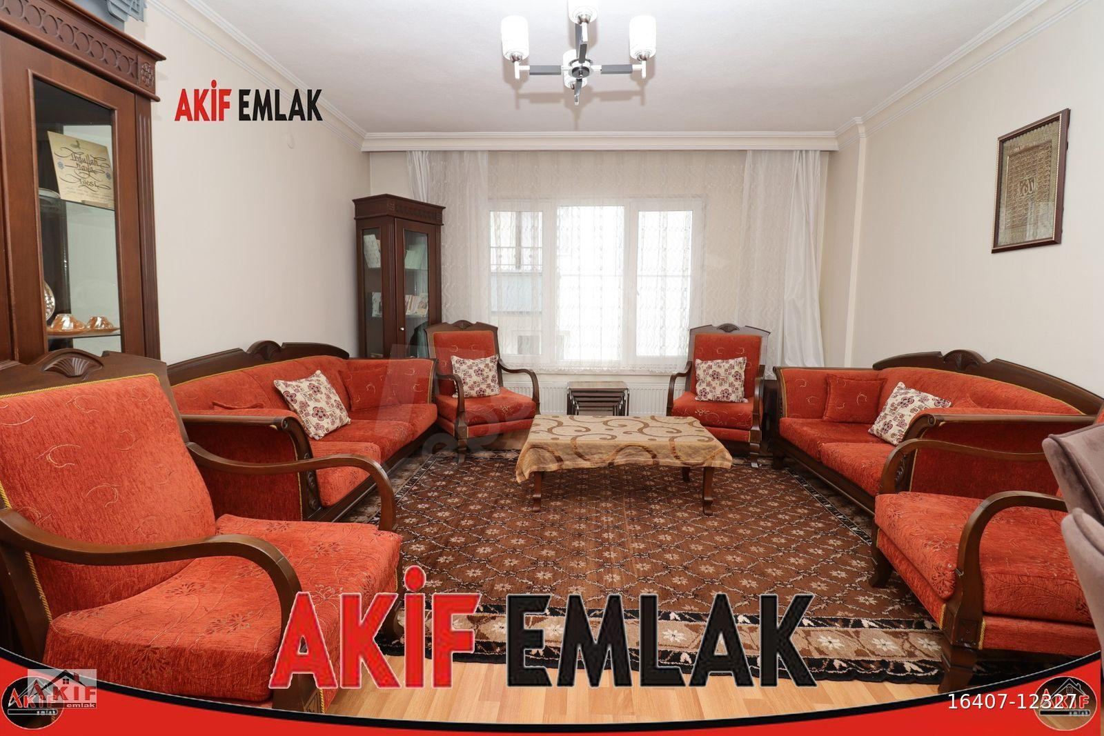 AKİF'ten PİYADE'de 3+1 CADDE YANI KATTA ÖN CEPHE SATILIK DAİRE