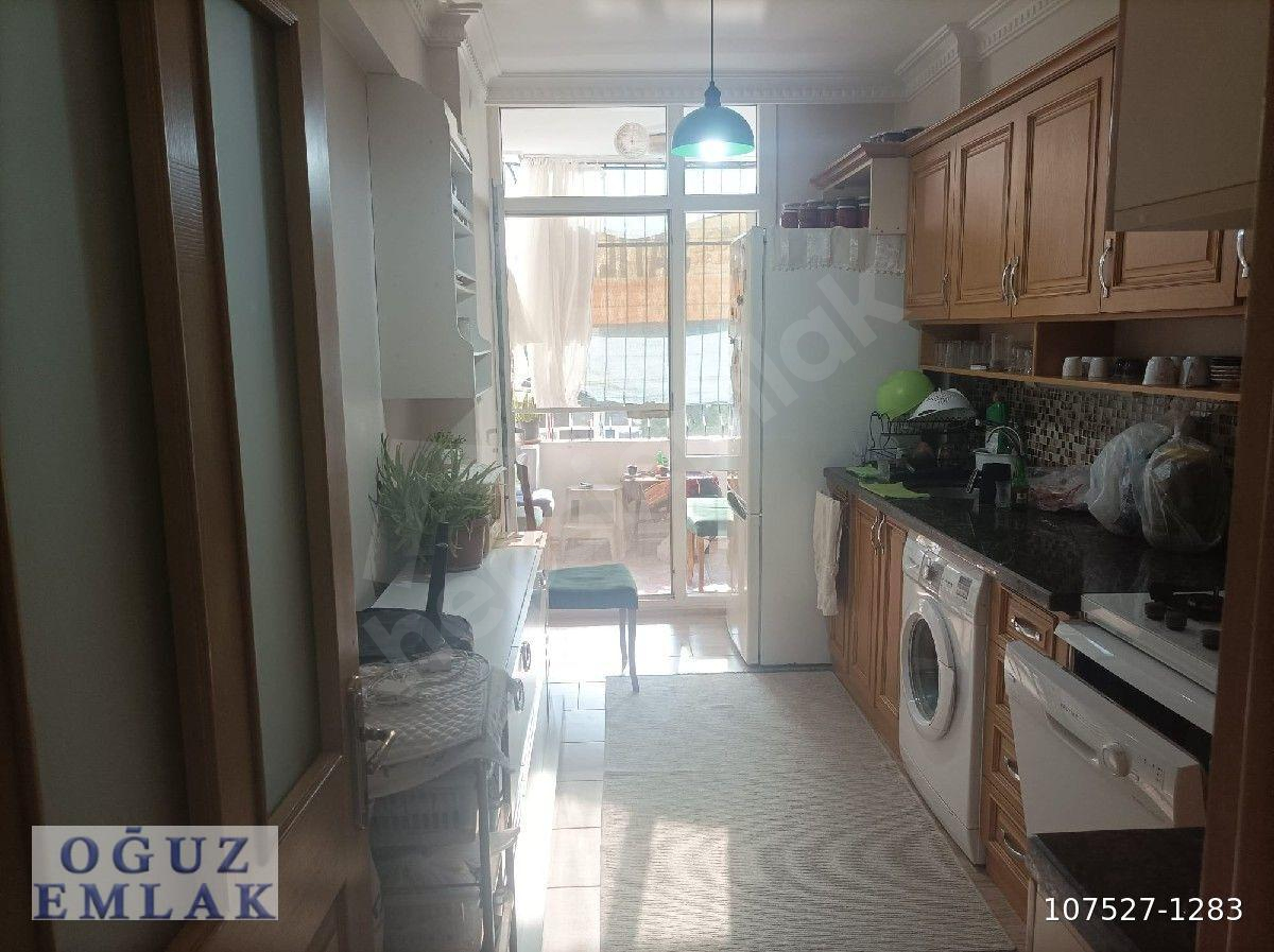 BEYAZEVLERDE SİTE İÇERİSİNDE DOĞALGAZLI FULL YAPILISATILIK DAİRE