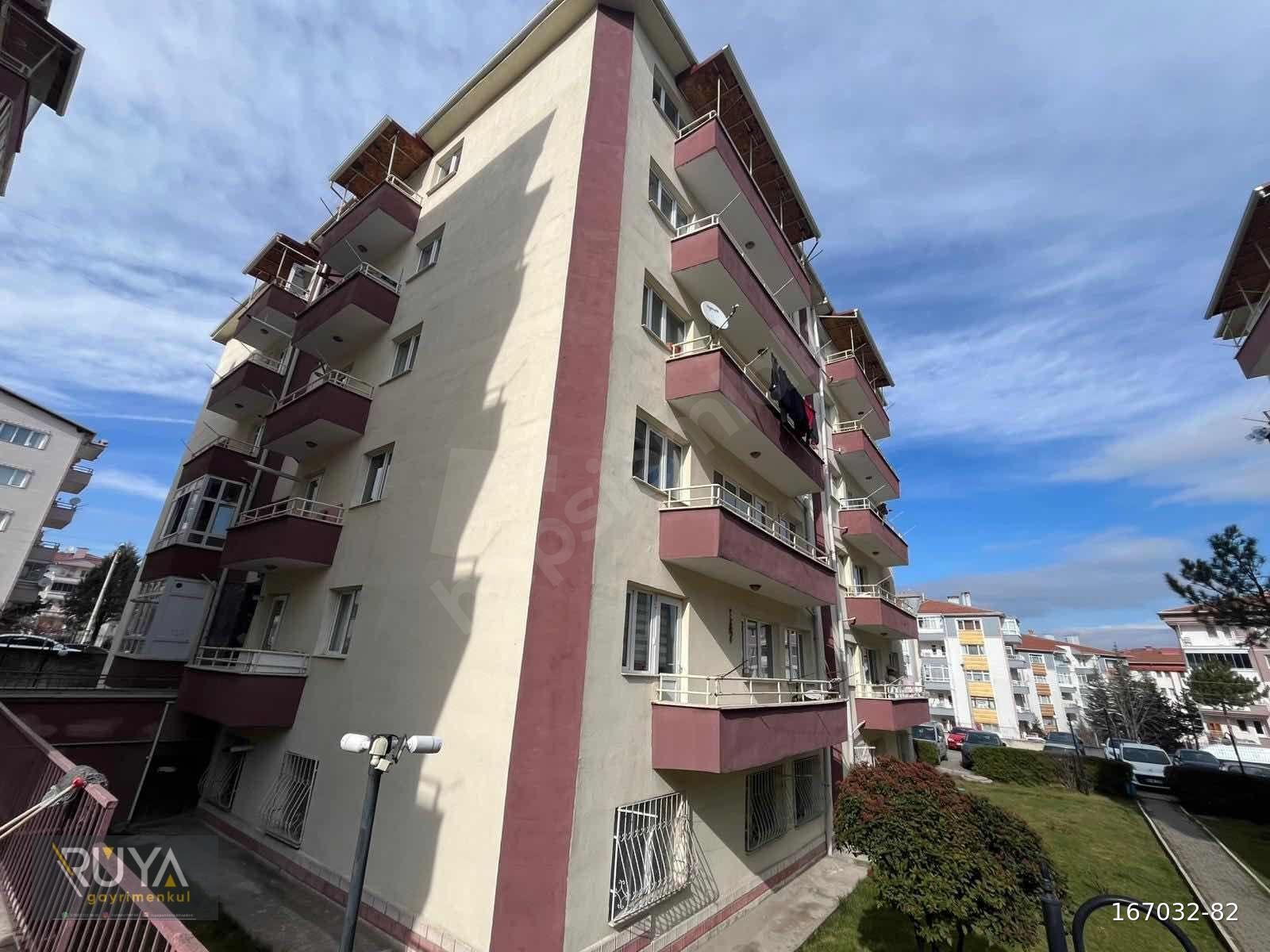 RÜYA'dan OSMANLI MAH SİTE İÇİ ARA KAT 3+1 ACİL SATILIK