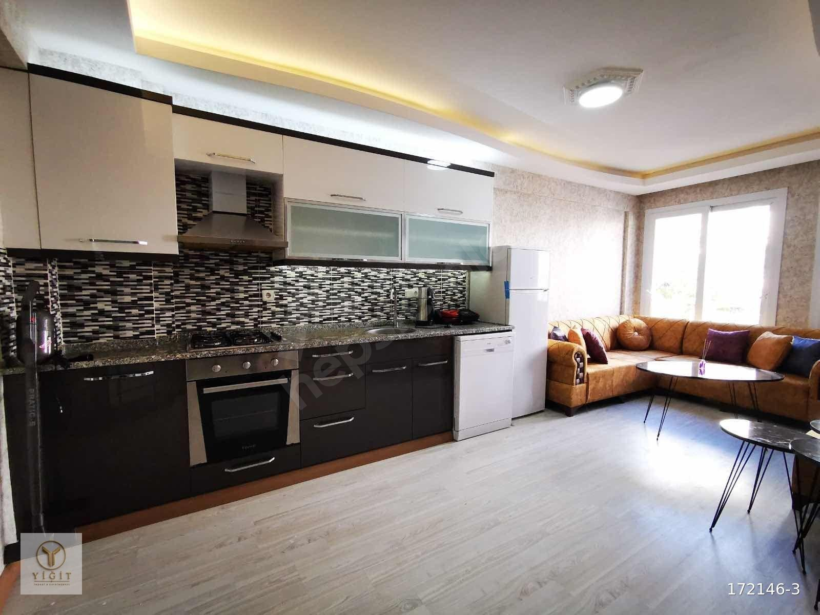 Hasanağa Bahçesi Yakını,depozitosuz,Arakat,Balkonlu Daire