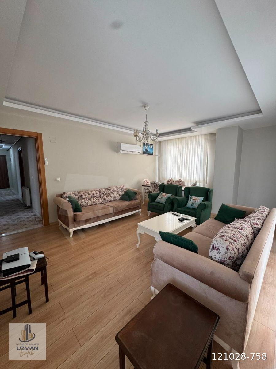 UZMAN EMLAK / ÇARŞI MERKEZ EŞYALI DOĞALGAZLI KİRALIK 3+1 DAİRE