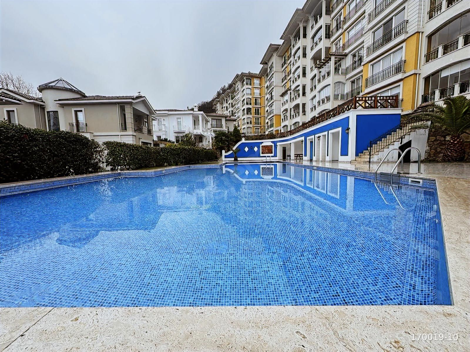 ORDU HASBAHÇE KONAKLARI'NDA HAVUZ BAŞI KİRALIK 3+1 LÜKS DAİRE