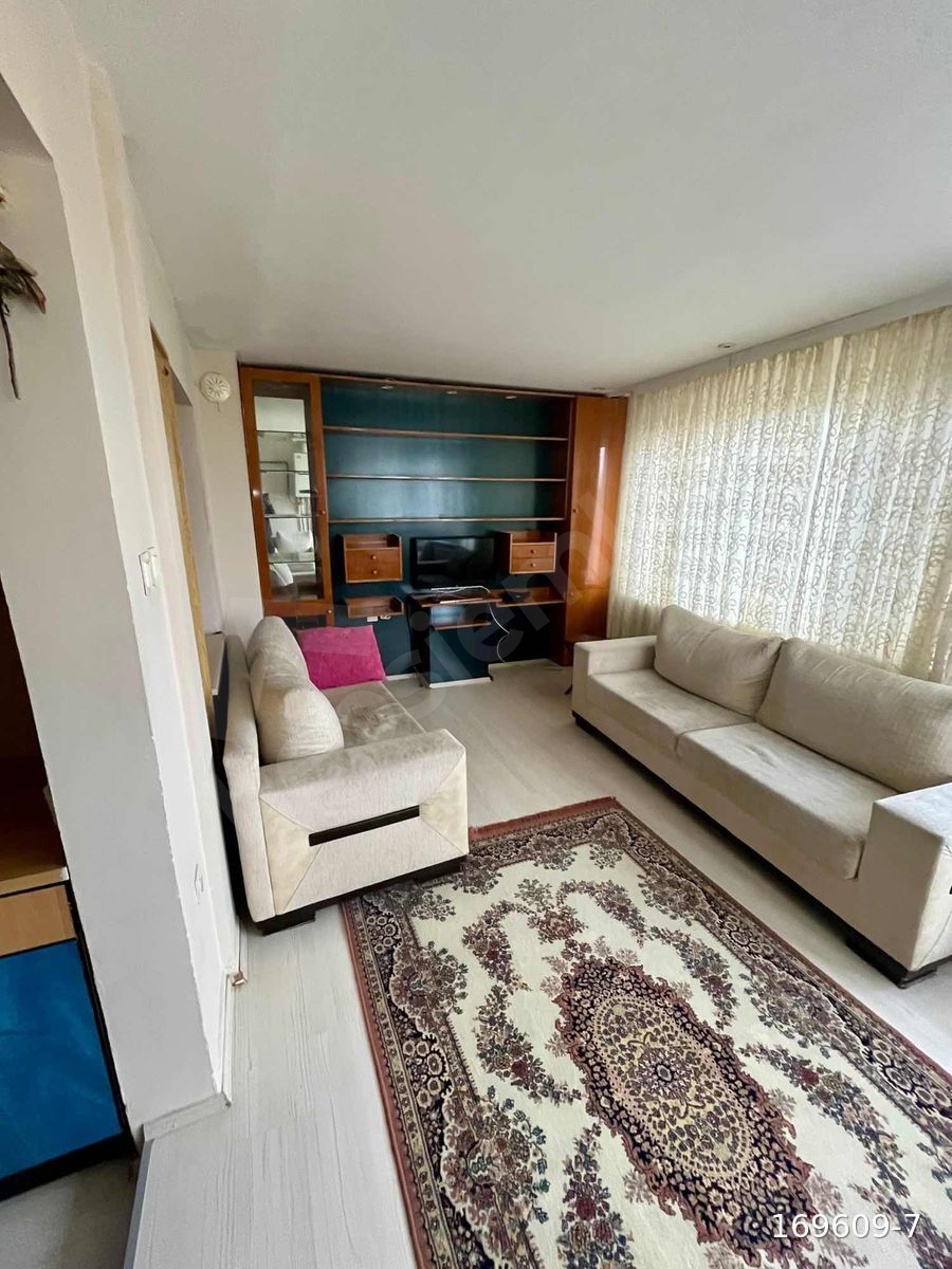HOCAALİZADE DE YATIRIMA VE OTURUMA UYGUN 2+1 EŞYALI TEMİZ DAİRE