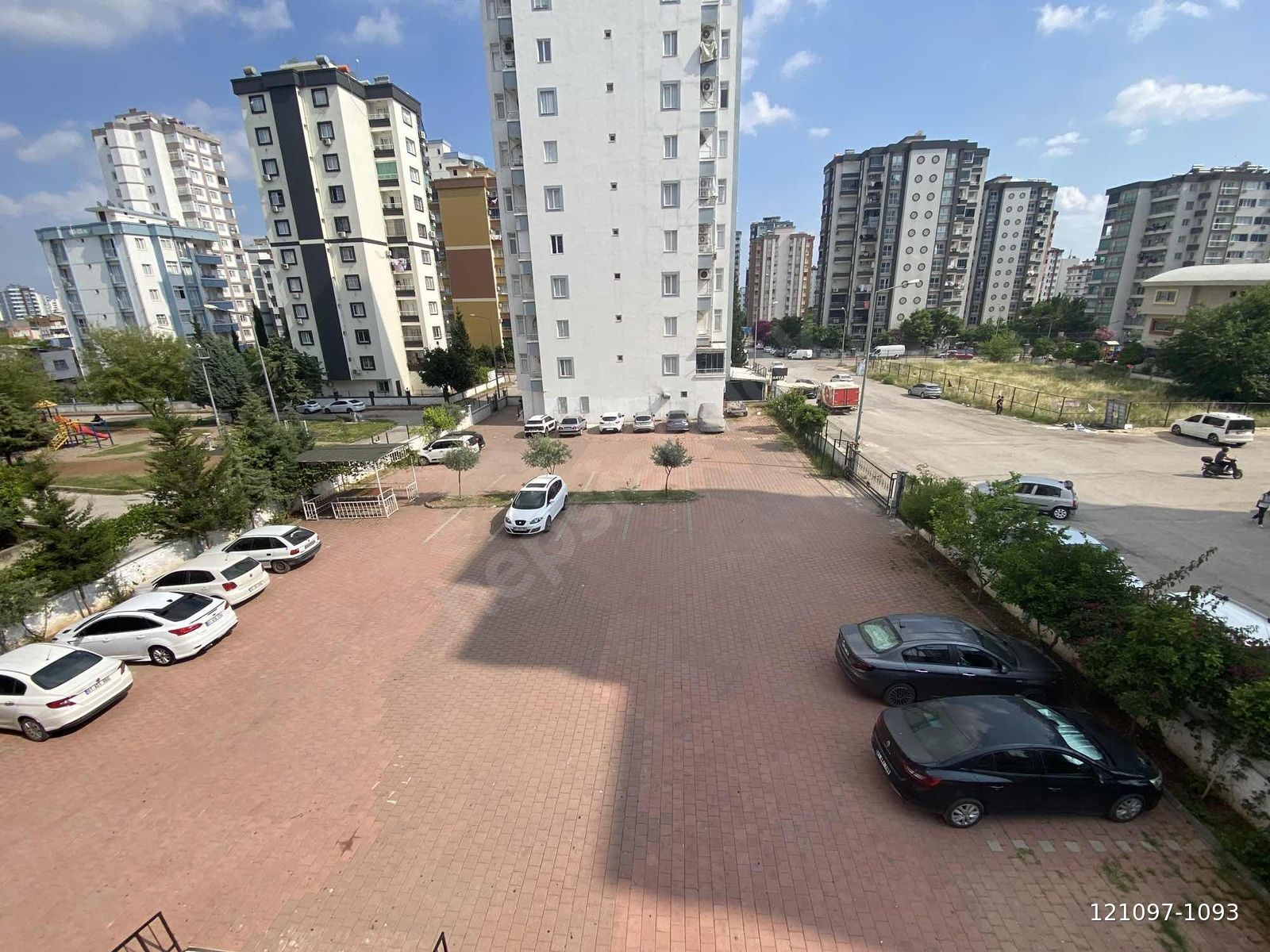 CEPHELERİ AÇIK,İZZETBEGOVIÇ HAYAT BÜFE ARKASI,TEMİZ,MASRAFSIZ