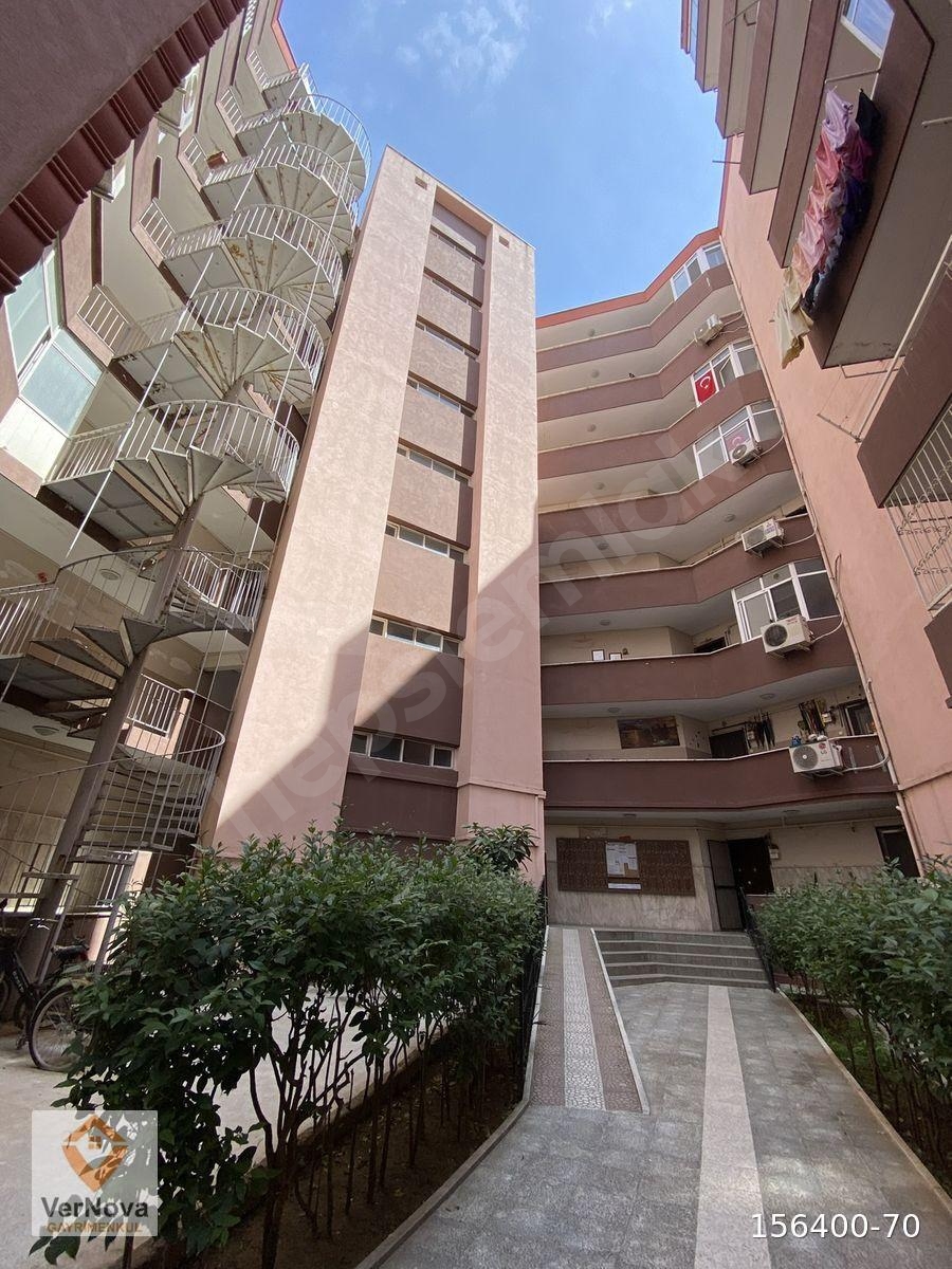 MANSUROĞLU MAHALLESİNDE SATILIK FIRSAT DAİRE..