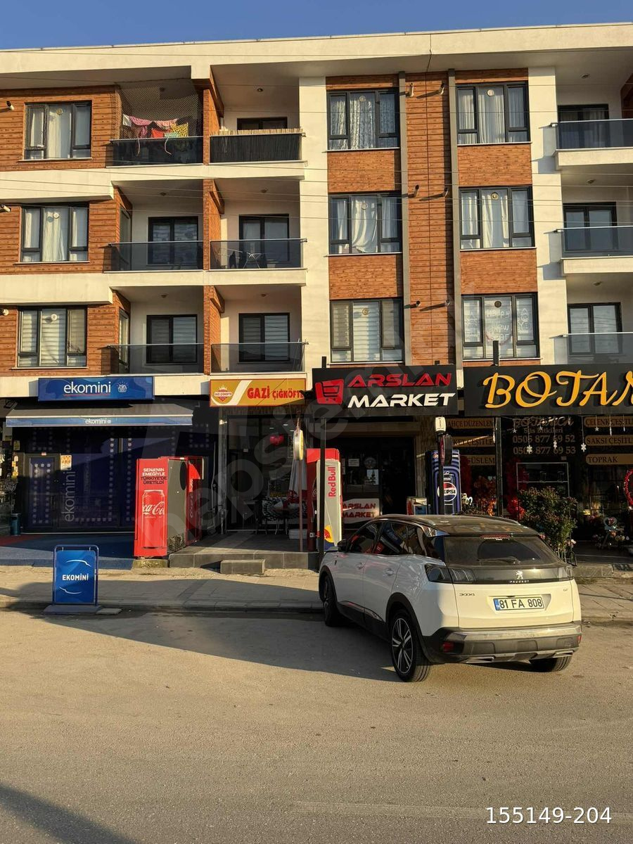 DÜZCE KONURALPTE ANACADDE ÜZERİ EŞYALI ARAKAT DAİRE