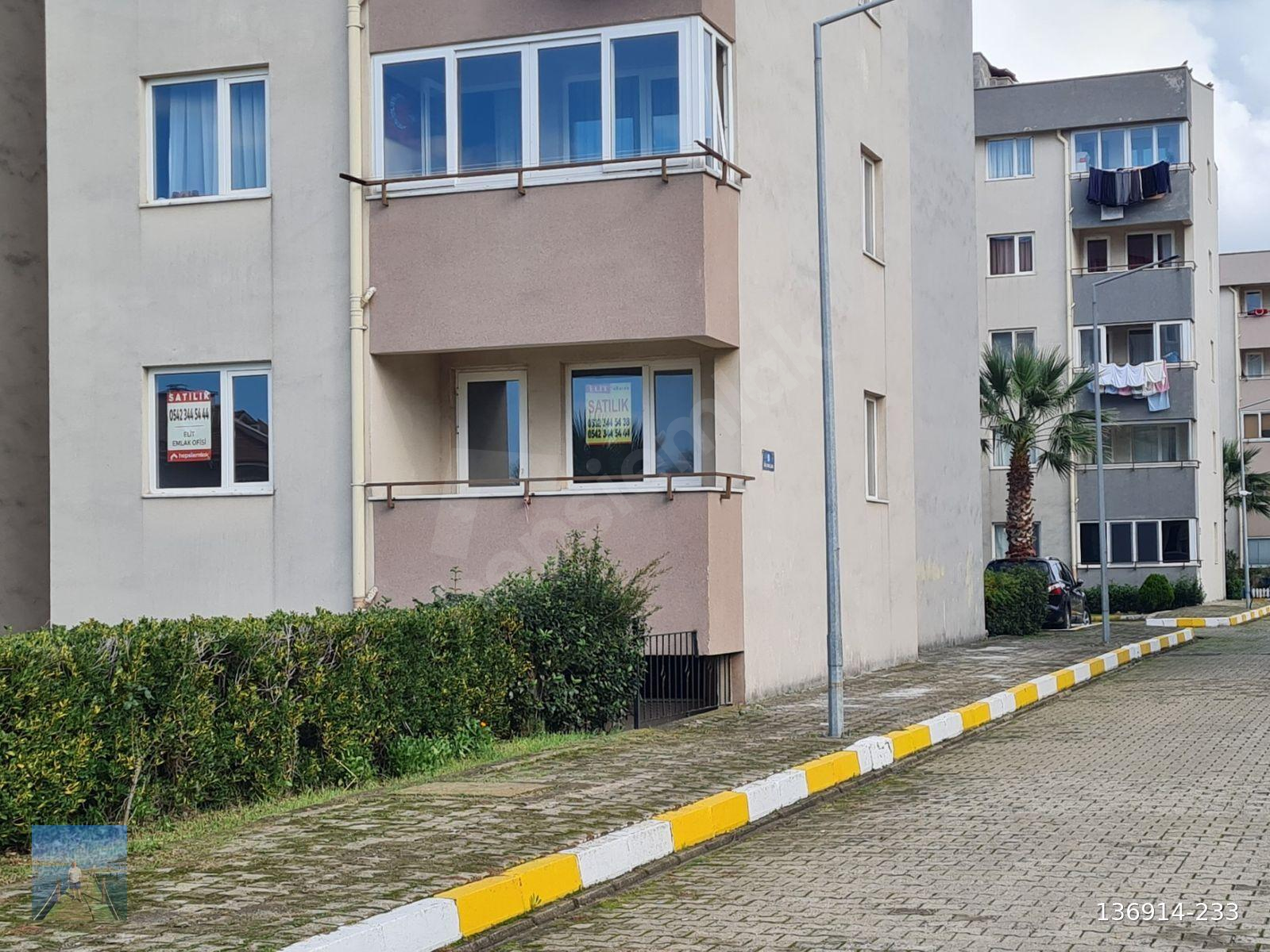 AKÇAKOCA ELİT'DEN YÜZME HAVUZLU SİTEDE SATILIK DAİRE