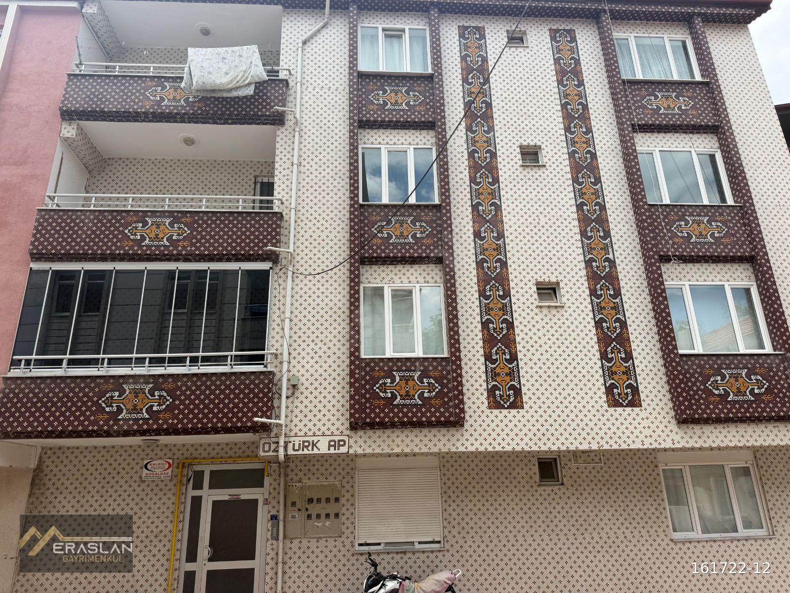 TOKAT NİKSAR MERKEZDE G.O.P MAH.3+1 ACİL SATILIK FIRSAT DAİRE