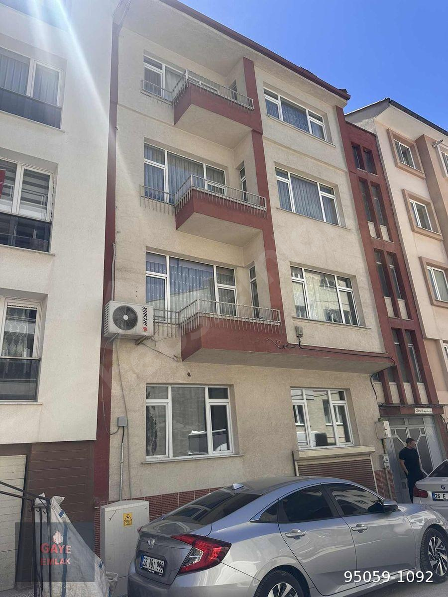 GAYE EMLAKTAN MÜKEMMEL KONUMDA KİRALIK 3+1