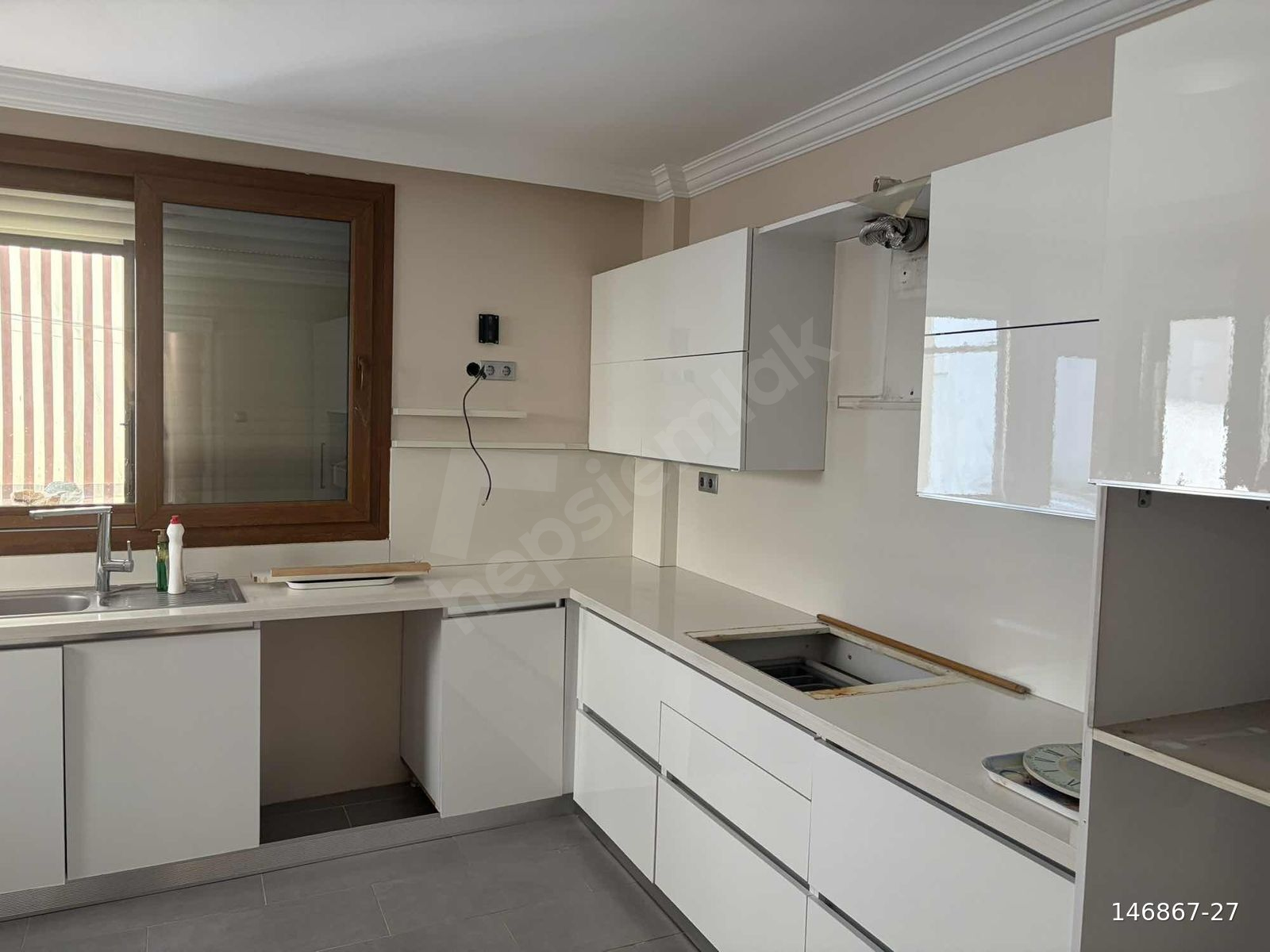 MERKEZDE ÇOK GENİŞ SÜPER KİRALIK DAİRE
