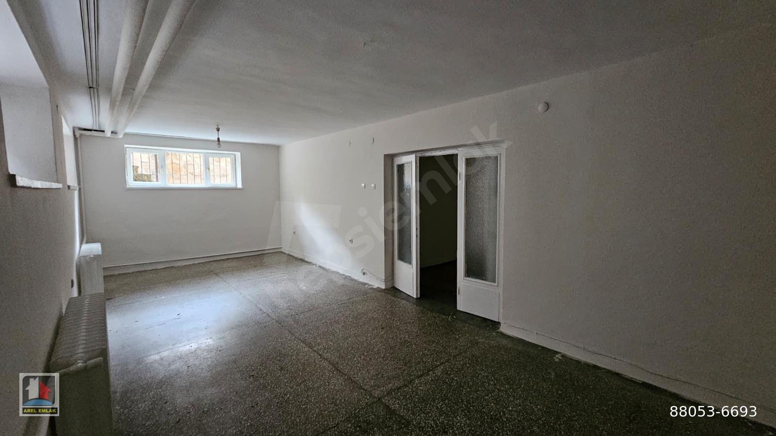 AREL'DEN GENÇLİK CADDE ÜSTÜ KOT-1'DE GENİŞ M.ISITMA 2+1 DAİRE
