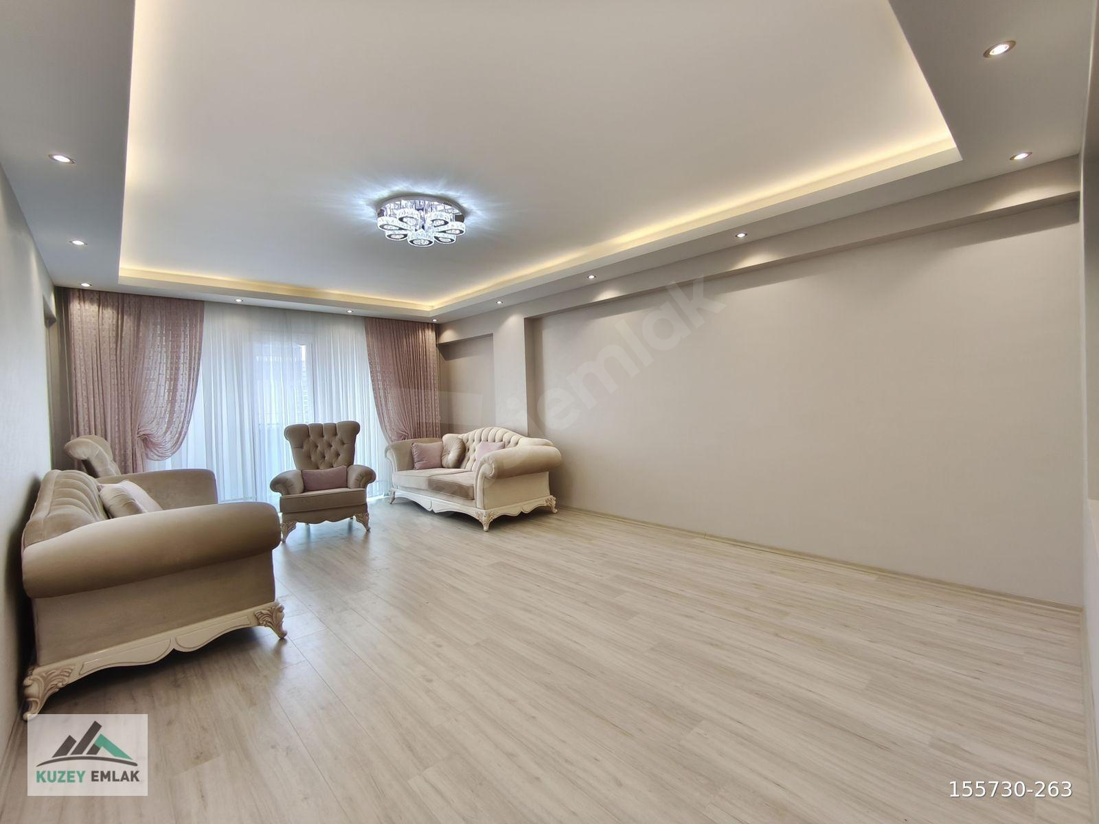 GÜNEŞEVLERİN MERKEZİNDE GENİŞ SÜPER LÜKS 4+1 DAİRE