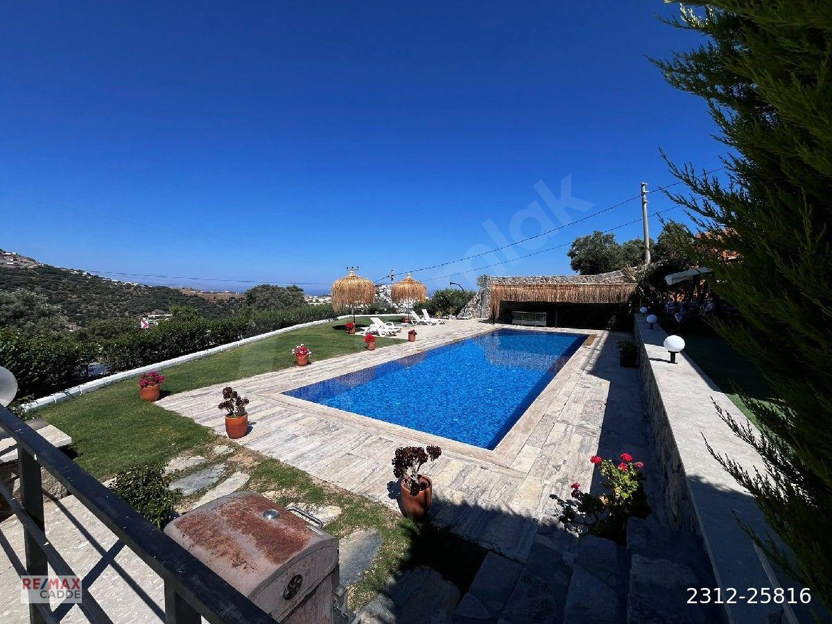 YALİKAVAK GERİS'TE TERAS 5 EVLERINDE HARIKA 2+1 DAIRE