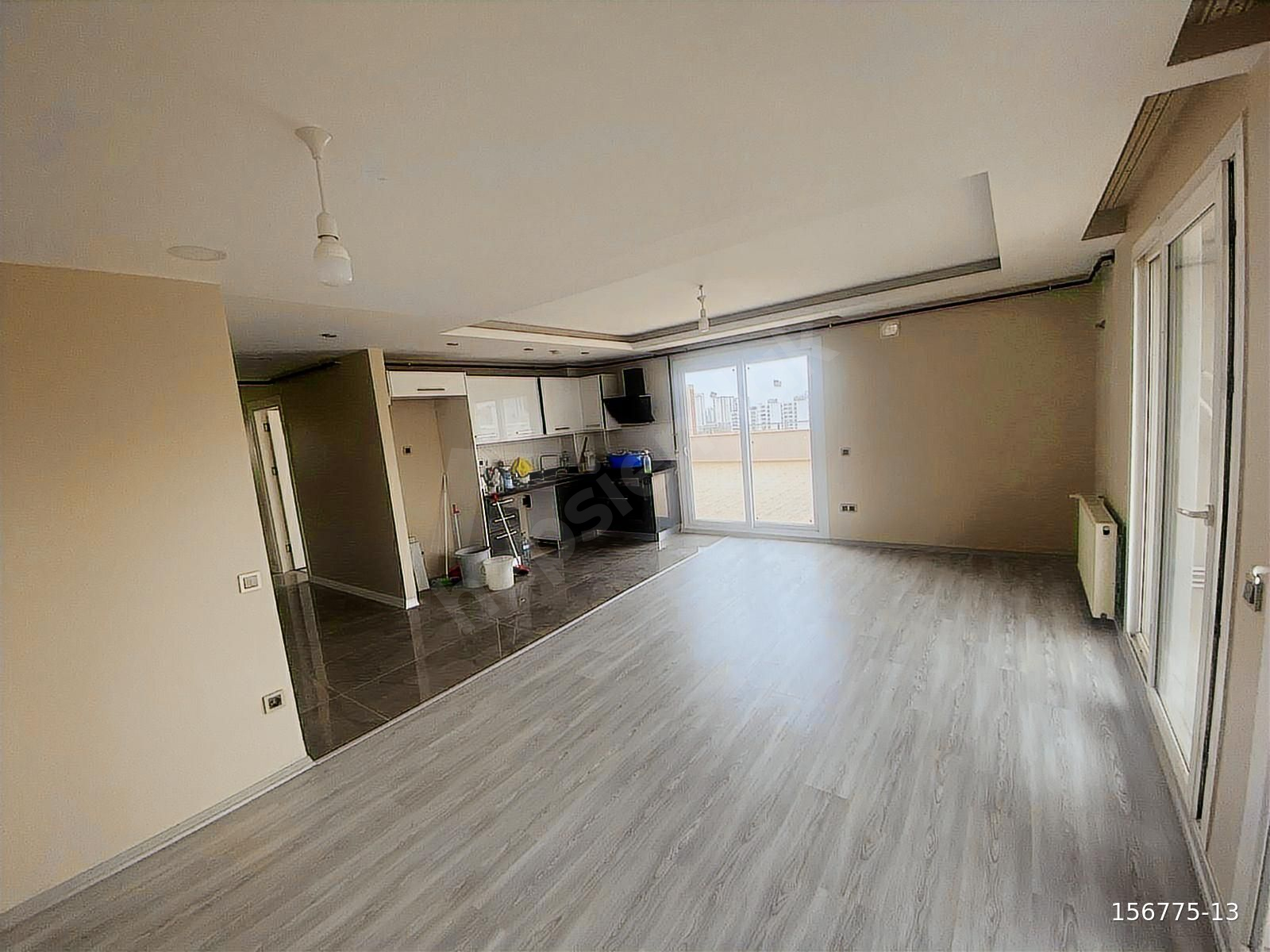 Adana Gürselpaşa da Site içeridinde Teraslı 3+1 daire