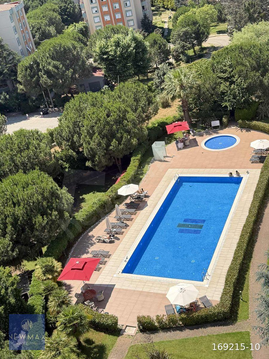 ATAŞEHİR SATILIK 4+1 BOŞ 3000 A GOLF MANZARALI BALKON DEPO