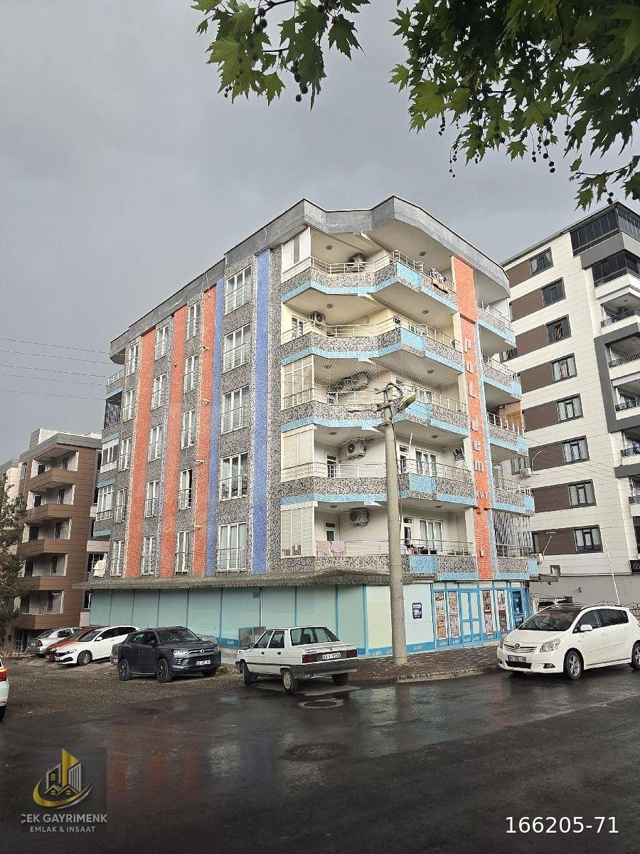 ERTUĞRUL GAZİ MAHALLESİ ACİLL SATILIK260 m2 LÜKS 4+1 DAİRE
