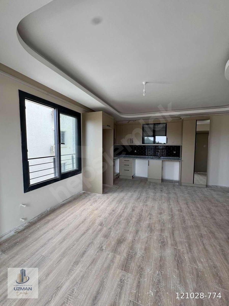 UZMAN EMLAK'tan HASTANE KARŞISI SATILIK LÜX SIFIR 1+1 DAİRE