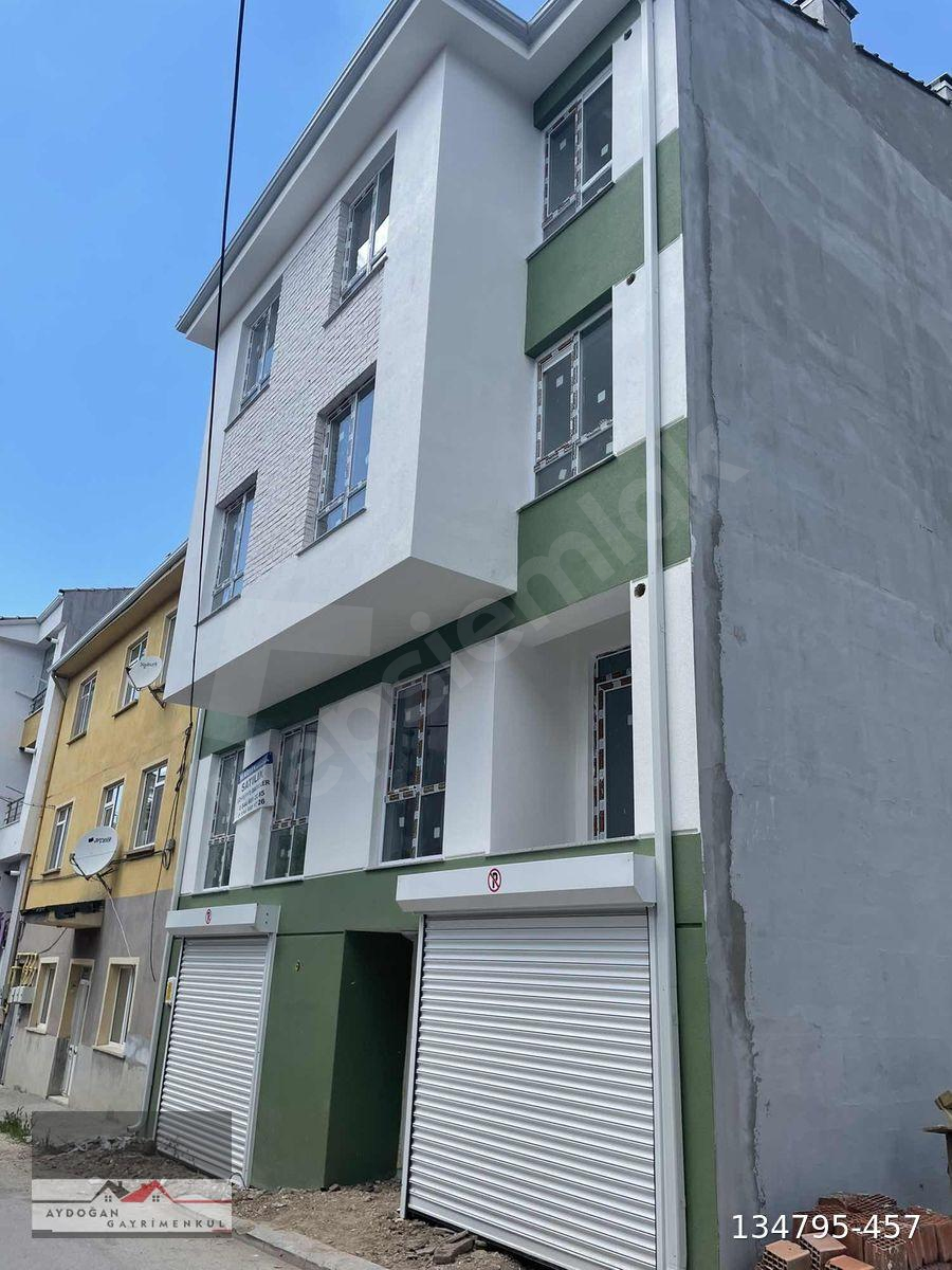 SEYİTGAZİ CADDESİ YAKININDA ÖN CEPHE 2+1 DAİRE