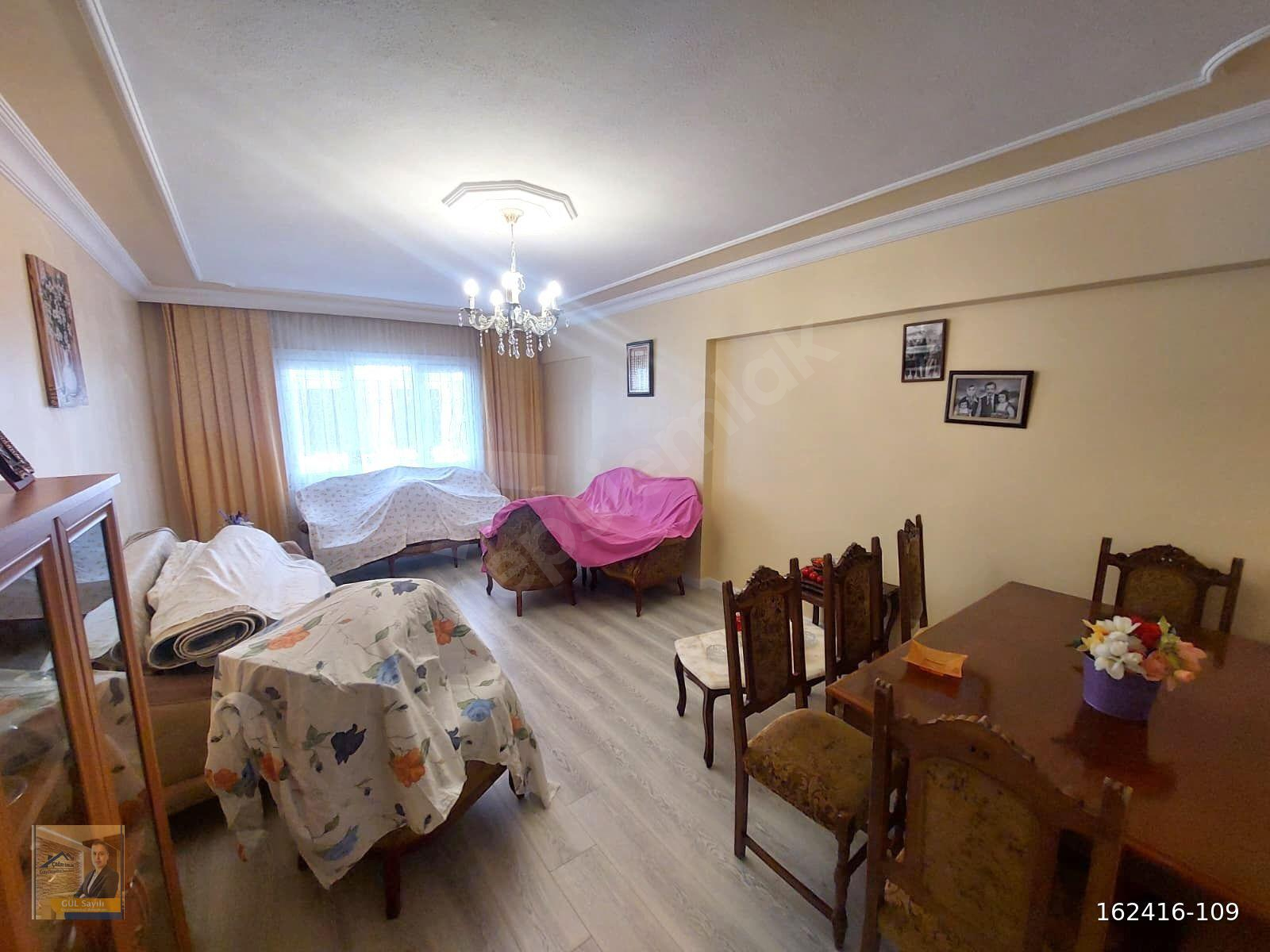 METROBÜSE ÇOK YAKIN 1 KAT 3+1 ASANSÖRLÜ 140M2